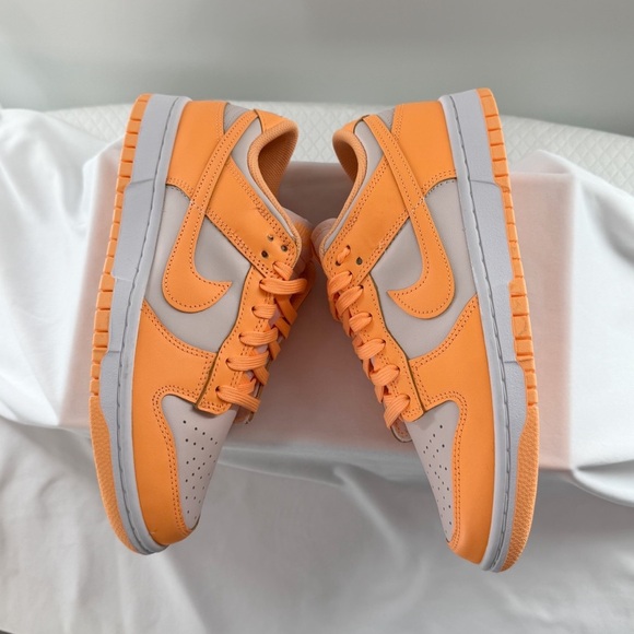 Nike Dunk Low Women’s vibrant Peach Cream White DD1503-801 Size 8.5 - Picture 7 of 16